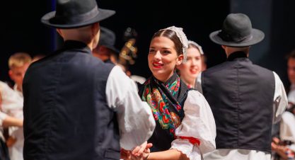 Folklor(A) mi je drag(A)